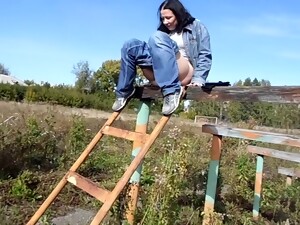 Pissing Fetish Mature Milf Sitting On Stairs Outdoor Freaks Retro