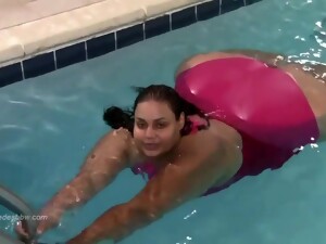 性感胖女人, 大奶头, 黑人, 后入式, 泳池