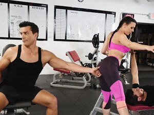 Workout Gets Rachel Starr All Horny So She Spreads Her Legs For A Muscle Guy