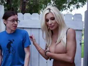 Dork Had The Honor To Fuck Super Sexy Nextdoor Milf With Fake Boobs Brittany Andrews