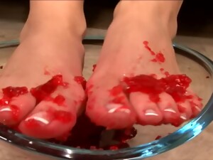 Mackenzee Pierce Adores Foot Fetish And A Blowjob Before Hard Fuck