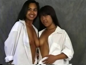 Perempuan Asia, Jilat pantat, Seks nungging, Dengan dua wanita, Penis