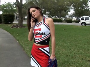 Cheerleader, Uniform