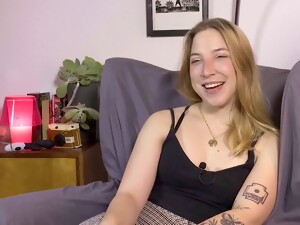 Klitoris, Gadis Jerman, Cara alami, Alat penggetar, Seks amatir