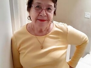 Wanita dominasi seks, Nenek, Ibu, Gadis Spanyol