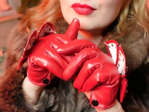 Leather Mistress, Indian Gloves