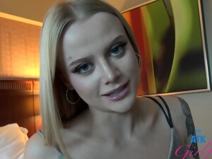 Paris White Moans While Being Penetrated In Missionary Position