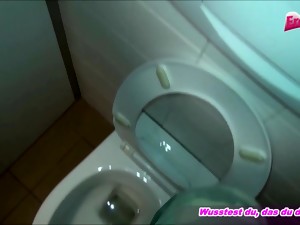 SKANDAL - German Schoolgirl Fuck In School Toilet Public - Kamikatzerl