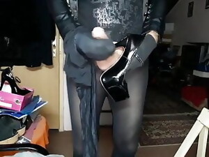 Großer schwanz, Stiefel, Latex, Unterwäsche, Masturbation, Shemale, Amateur