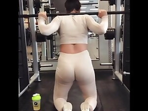 Perfect Gym Ass Squatting