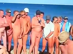 Spiaggia, Sesso di gruppo, Nudiste, In pubblico