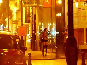 real prostitute in the street pute dans la rue